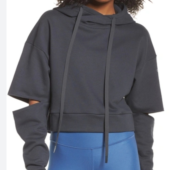 Alo Yoga Peak Cut Out Sleeve Dark Grey Cropped Hoodie Size Medium - Picture 1 of 4